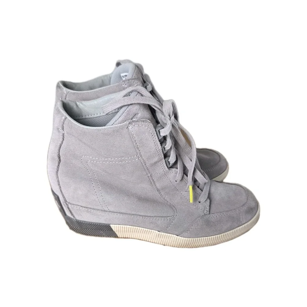 Sorel Women's 8.5 Boots‎ Hidden Wedge Suede Grey Waterproof Out N About